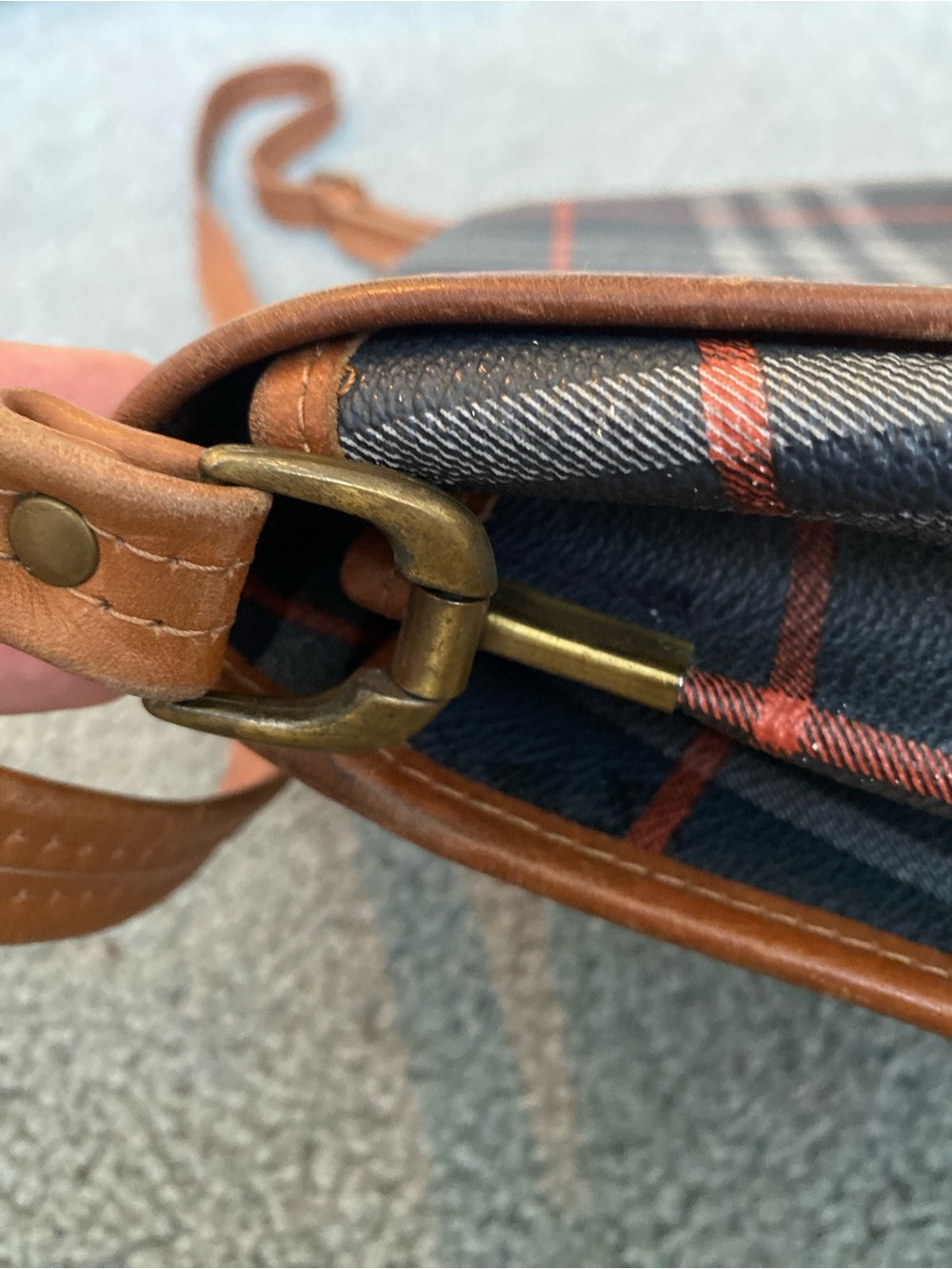 Vintage Burberry Saddle Bag (Made in England) - Picture 8 of 15